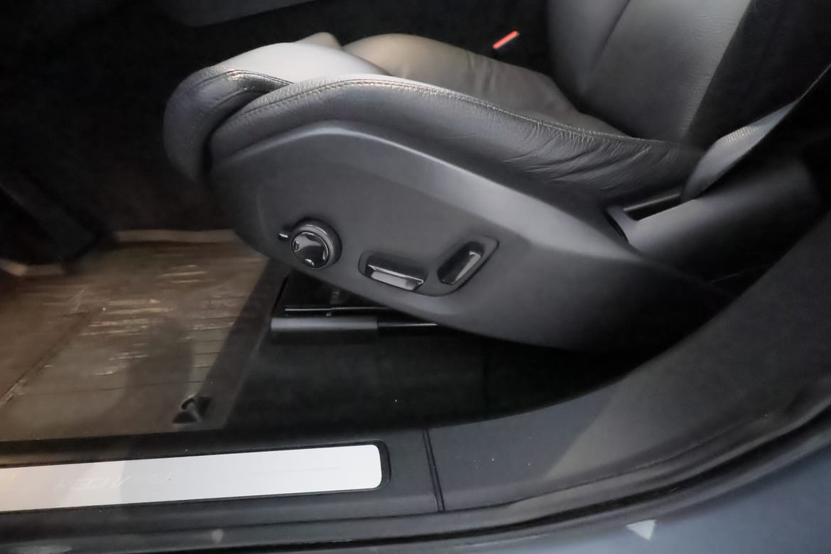 Volvo XC60 2023 - miniatyr 15