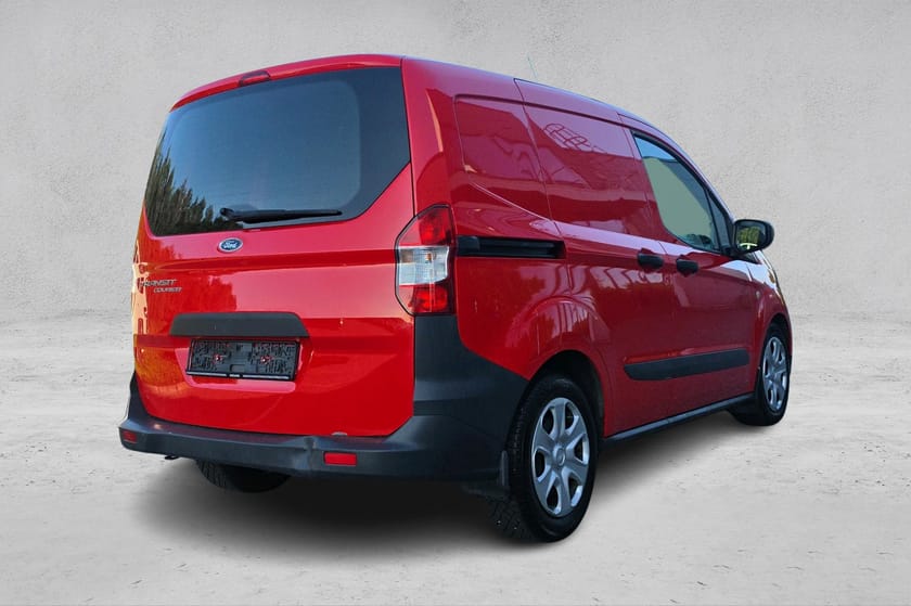 Bilde 5 av Ford Transit Courier 1.5 TDCi/Nye S.hjul/2 hjulsett/DAB/EU sept-27++