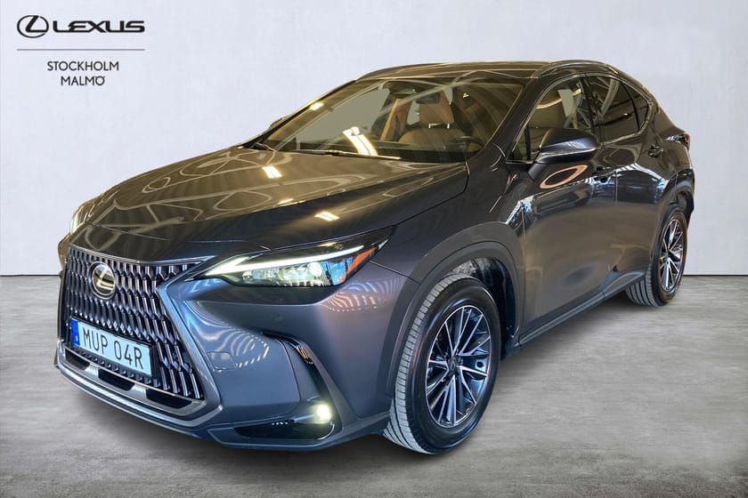 Bild 1 av Lexus NX 450h+ AWD Business Plus Skinn B-kam Drag Värmare