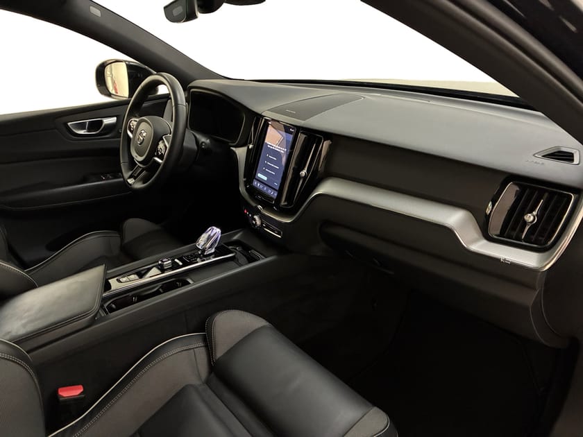 Bild 4 av Volvo XC60 Recharge T6 Plus Dark Edition.
