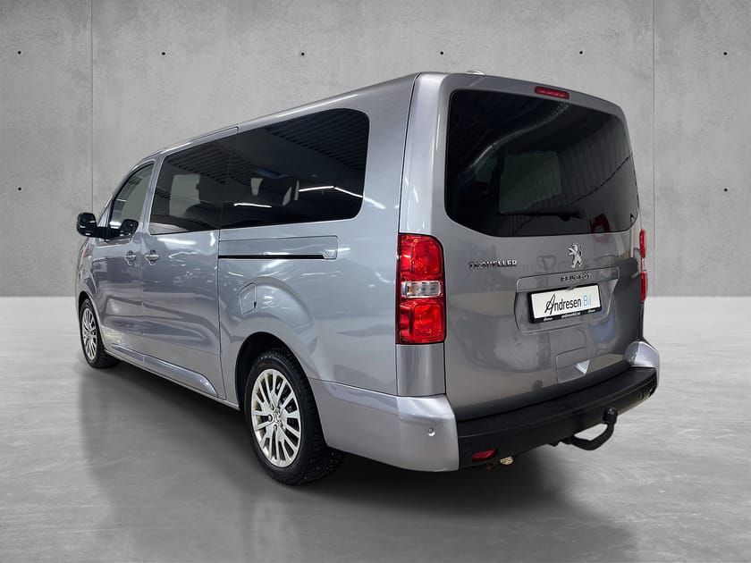 Bilde 3 av Peugeot Traveller L3 9-seter aut  Hengerfeste/Ryggekamera/Lane Assist/