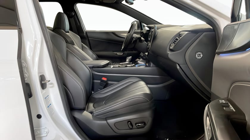 Bild 3 av Lexus NX 350h AWD E-CVT 242Hk F-Sport / Pano / 360° / Mark Levinson