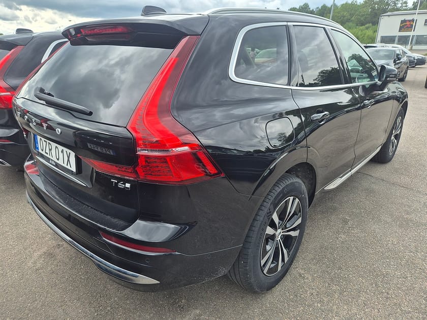 Bild 3 av Volvo XC60 T6 Recharge Core Bright plug in AWD 350HK 4x4 Panorama