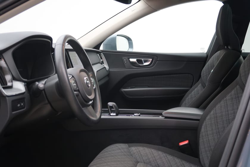 Bild 4 av Volvo XC60 Recharge T6 Core Edition/Pano