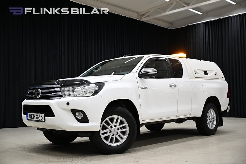 Bild 1 av Toyota Hilux Extra Cab 2.4 AWD 150HK Kåpa|Drag|Värmare|Backkamera|EnÄgare|Moms