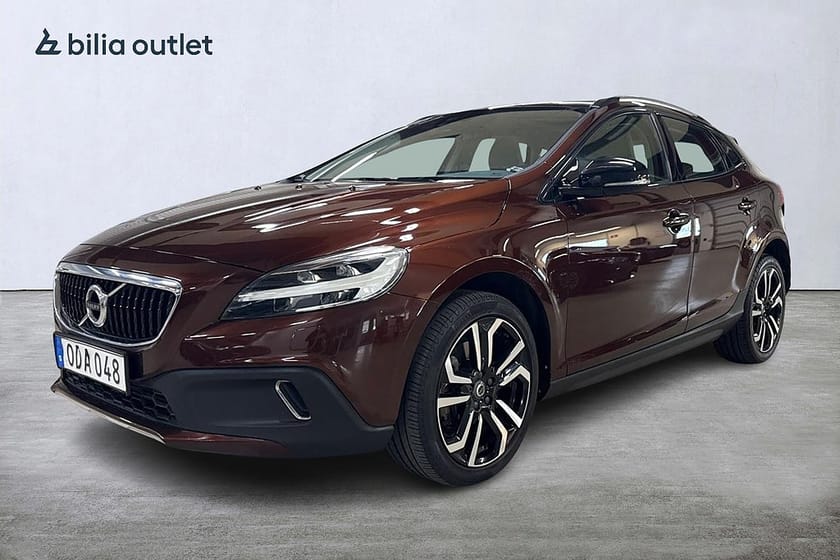 Bild 1 av Volvo V40 Cross Country D4 aut Business Adv Summum 190hk Panorama P-värm PDC