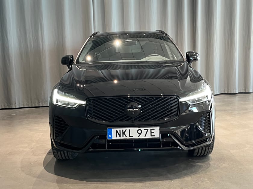 Bild 3 av Volvo XC60 T6 Plus Black Nordic Edition Lagerbil Redo för Omg Leverans