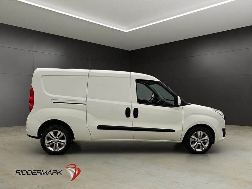 Bild 2 av Opel Combo Van L2 1.3CDTI PDC A/C Euro 6 AUX 0.50 l/mil