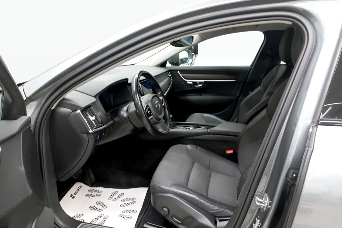 Volvo V90 Cross Country D4 AWD