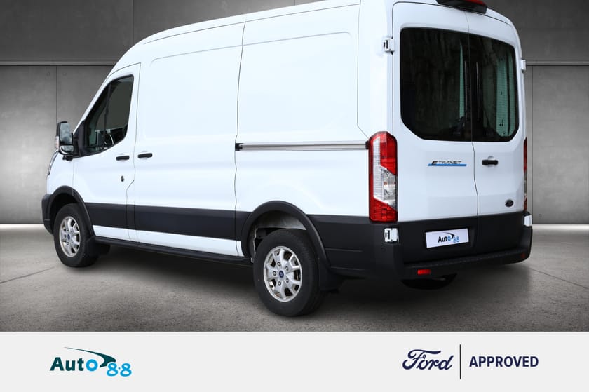 Bilde 4 av Ford E-Transit 350 KAMPANJE* Trend  H2L2  app  Ryggekam Navi