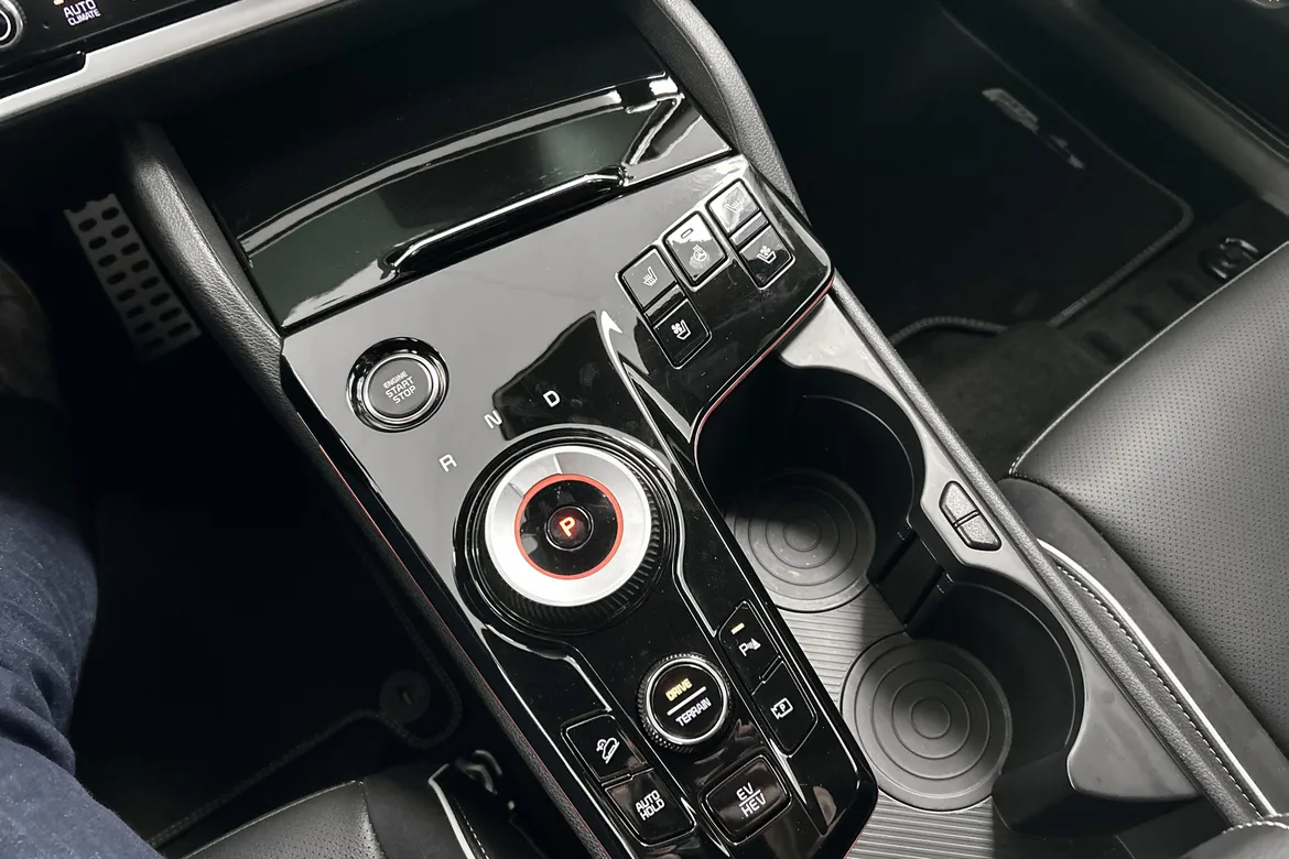picture of a car