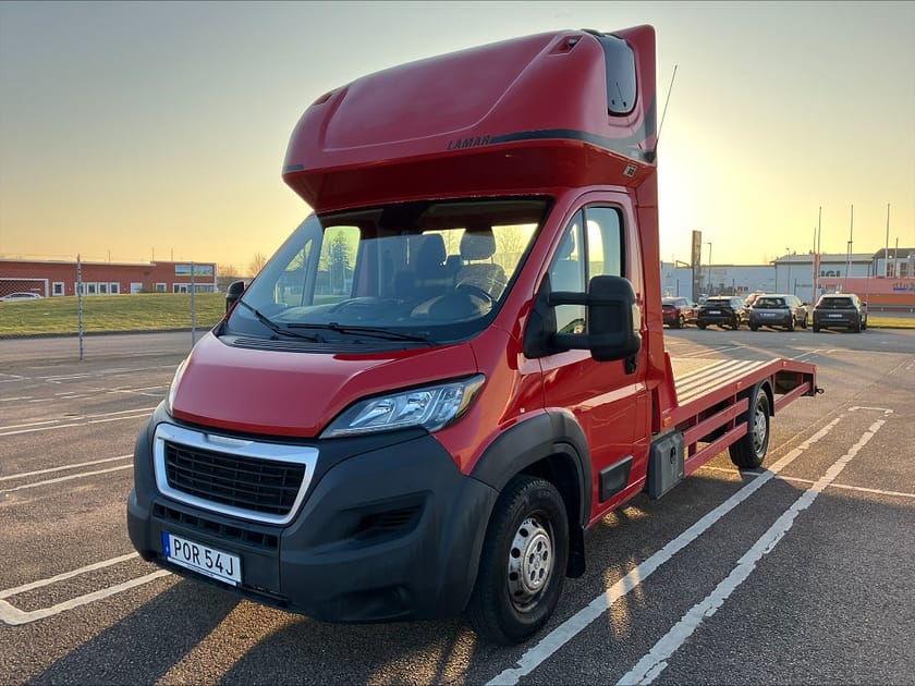Bild 1 av Peugeot Boxer Chassi Cab Biltransport med sovhytt Ny utbytesmotor