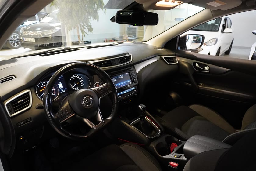 Bild 2 av Nissan Qashqai 1.3 DIG-T N-Connecta, Navi, Drag, 360 Kamera