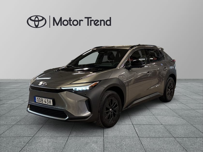 Bild 1 av Toyota bZ4X 71.4 kWh 204hk,Executive,Vinterhjul