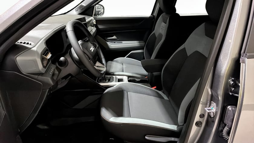 Bild 3 av Dacia Duster Hybrid 155 EXTREME MY26 DEMO