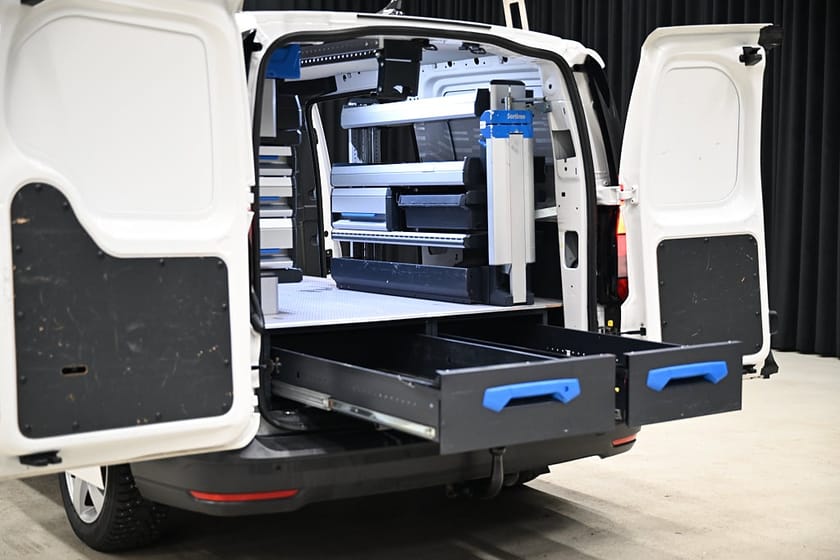Bild 2 av Volkswagen Caddy Cargo Maxi DSG 122HK Servicebil|Inredd|Dubbelgolv|Dubbeldörr|Moms