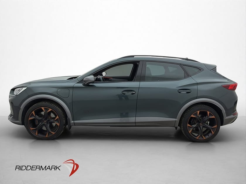 Bild 5 av CUPRA Formentor VZ e-Hybrid 245hk Cockpit Kamera DCC Drag