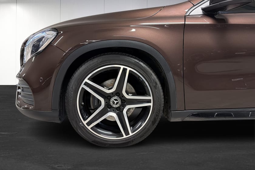 Bild 5 av Mercedes-Benz GLA 220 d 4MATIC AMG Panorama Värmare