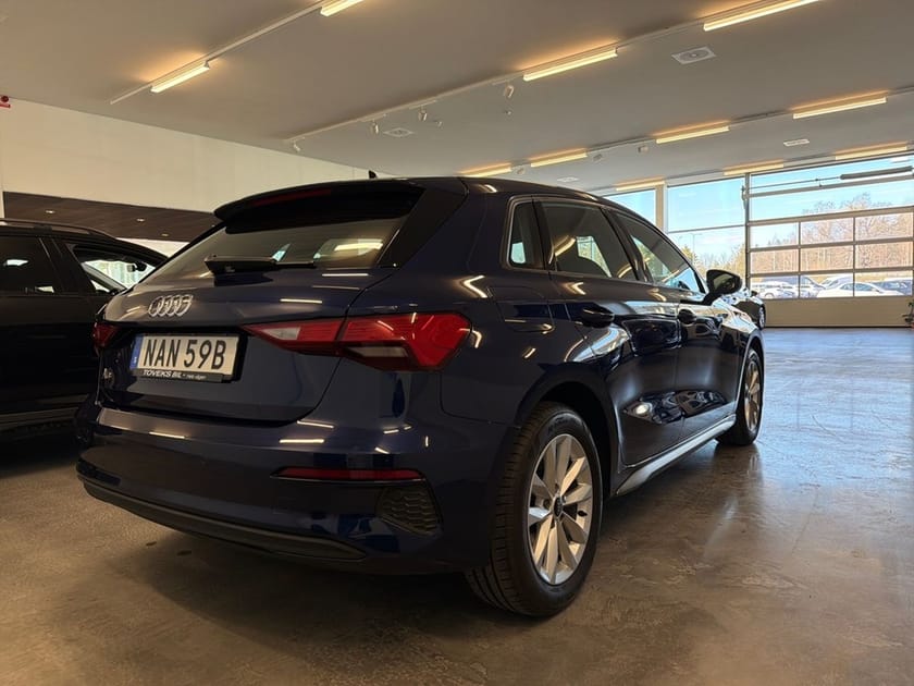 Bild 4 av Audi A3 Sportback 35 TFSI PROLINE 150 HK 6-VÄXLAD
