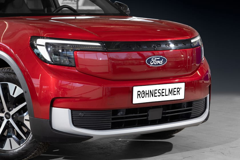 Bilde 2 av Ford Explorer EV Extended Range AWD LR/AWD/Premium/Panorama/Krok/Førerassistent/Varmepumpe