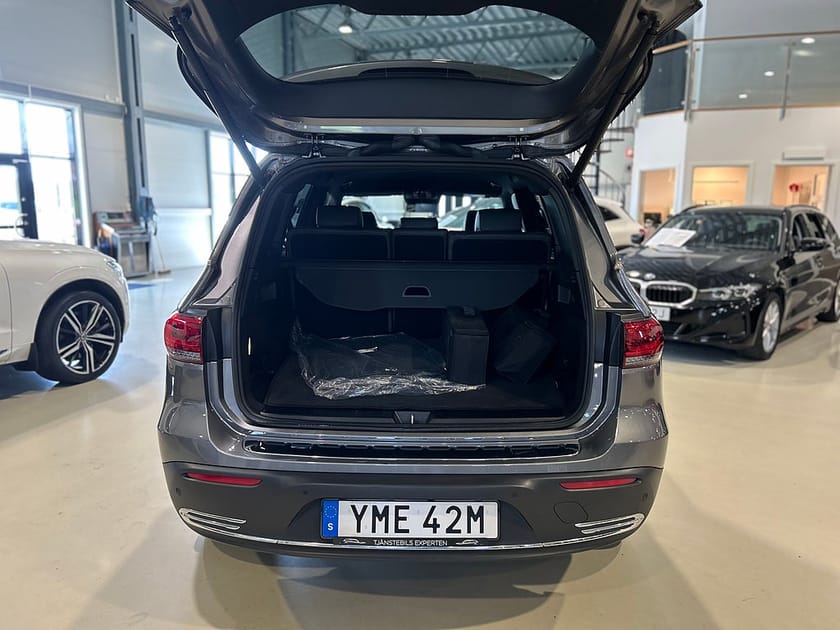 Bild 4 av Mercedes-Benz EQB 300 4MATIC Electric Art Line