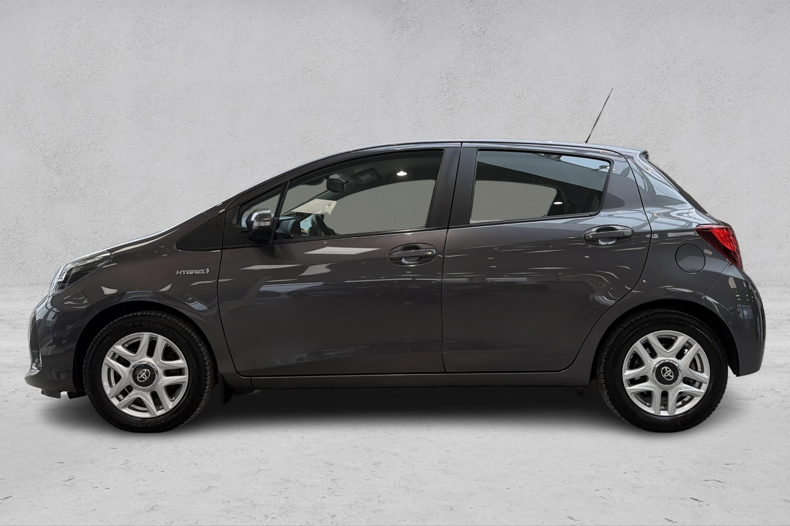 Thumnail bilde 1 av Toyota Yaris Hybrid
