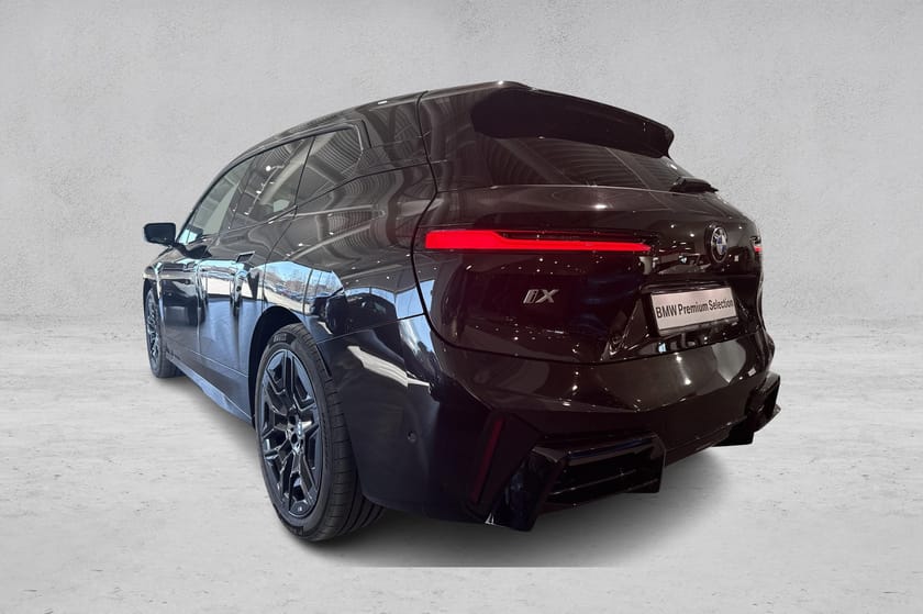 Bilde 3 av BMW iX xDrive60 M Sport Pro | Luftfjæring | Harman Kardon | 360 kam |