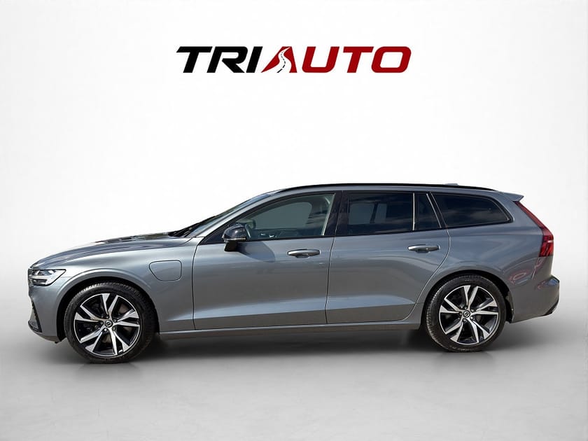 Bild 3 av Volvo V60 Recharge T6 AWD R-Design MOMS Drag Skinn Navi CarPlay