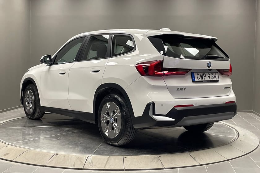 Bild 5 av BMW iX1 xDrive30 xDrive30-Backkamera-Sportstolar