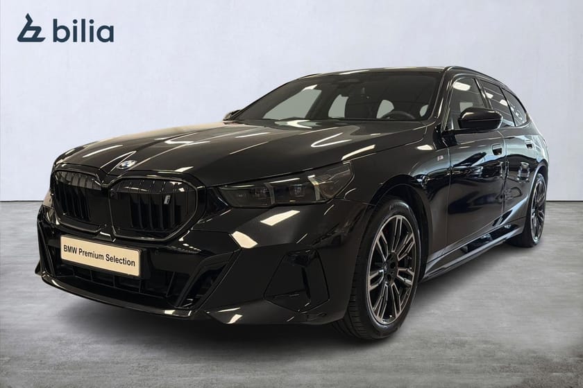 Bild 1 av BMW i5 eDrive40 Touring eDrive 40 M-sport Pro | B&W | Drag | 360