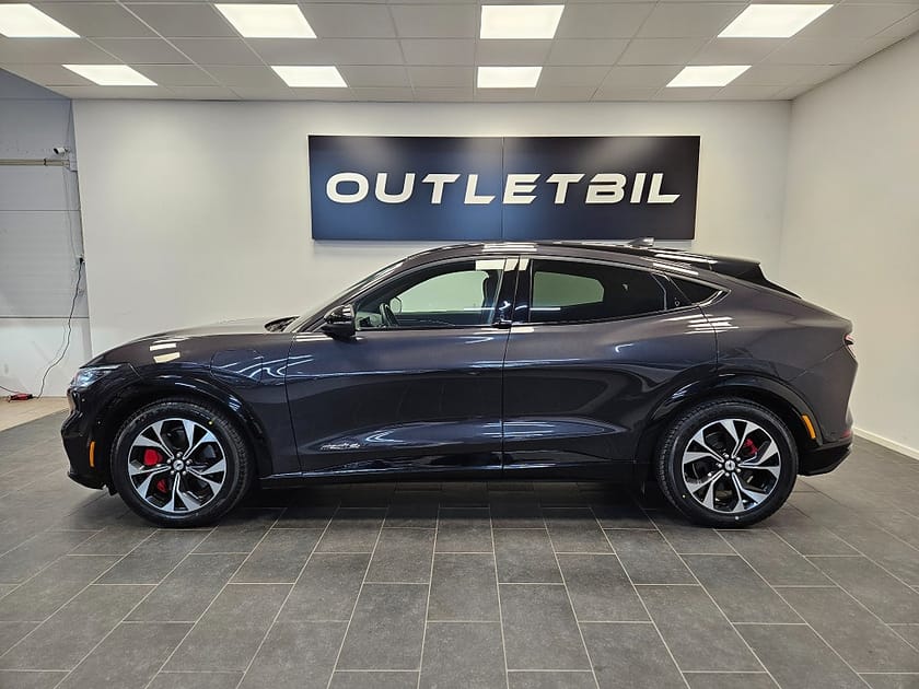 Bild 2 av Ford Mustang Mach-E Long Range AWD 351hk WLTP 540 km MOMS