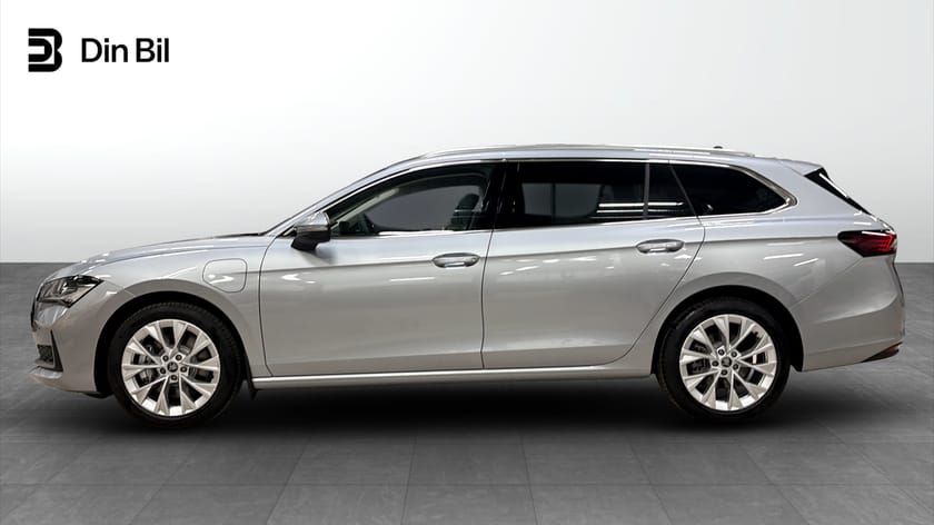 Bild 2 av Škoda Superb iV Combi Selectin 1,5 TSI 204 HK  DSG