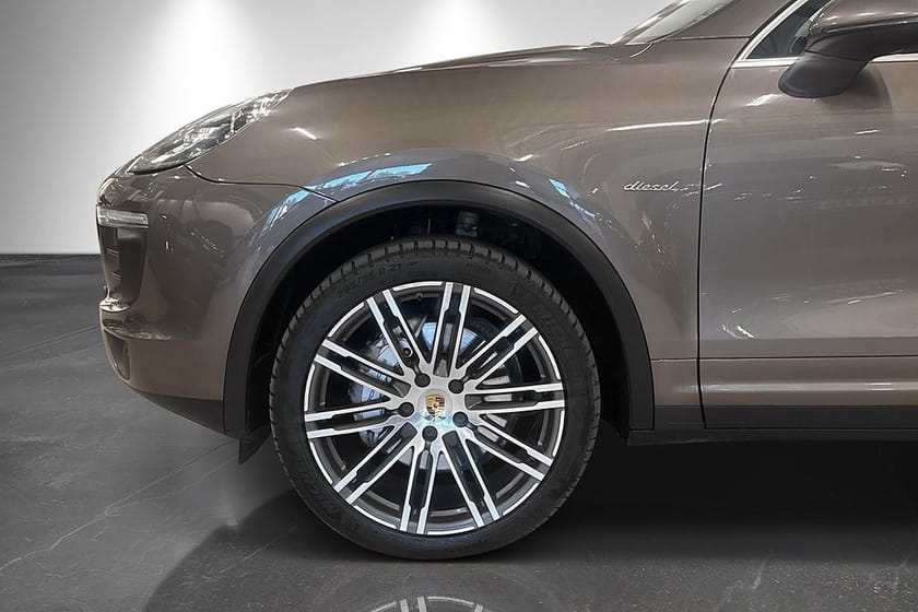 Bild 2 av Porsche Cayenne S Diesel 4.1 V8 385hk TipTronic AWD Drag D-värmare B-kamera