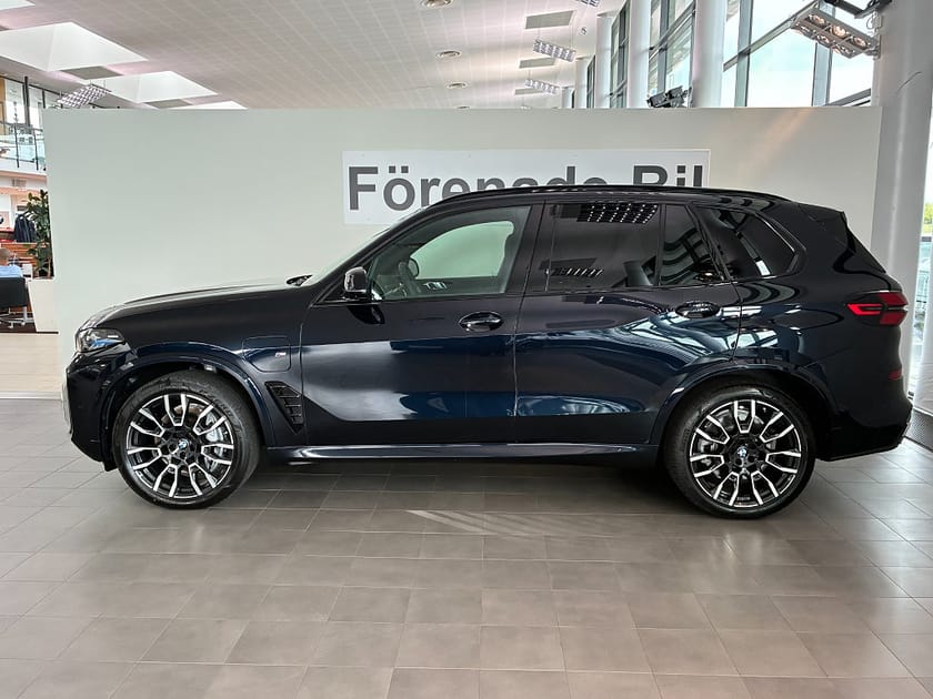 Bild 3 av BMW X5 xDrive50e 3,95%ränta M Sport Komfortstol Drag Panorama
