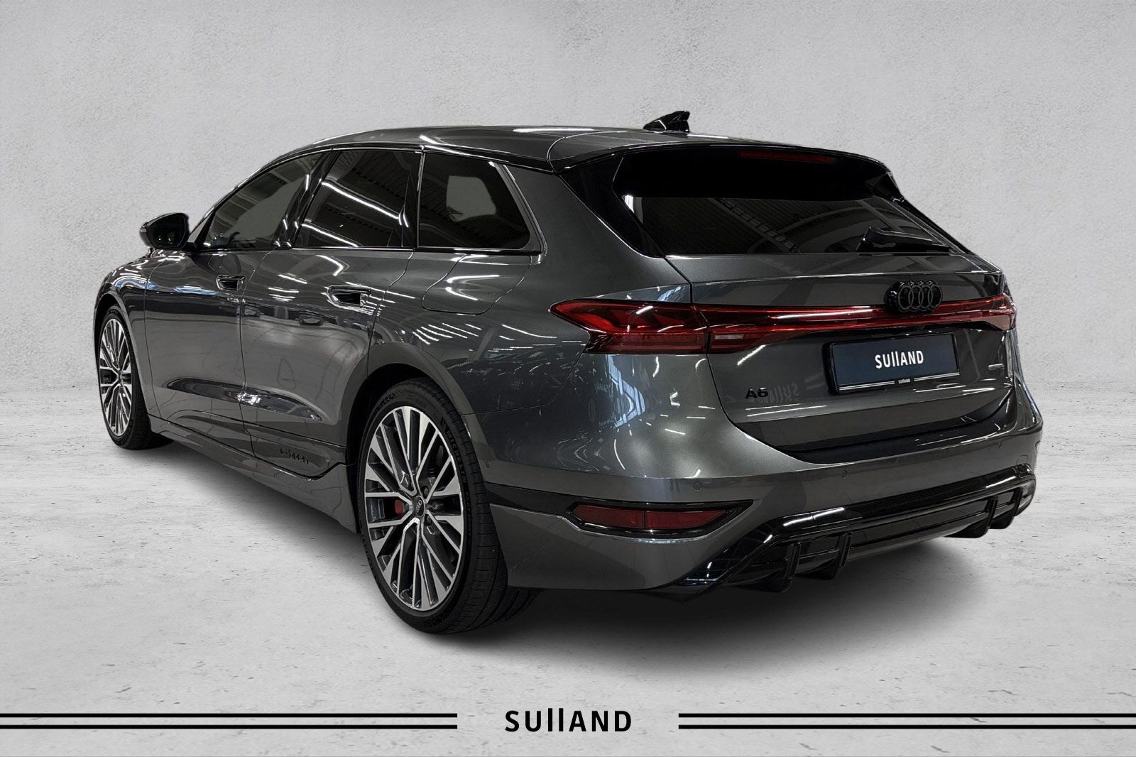 Thumnail bilde 2 av Audi A6 Avant e-tron quattro