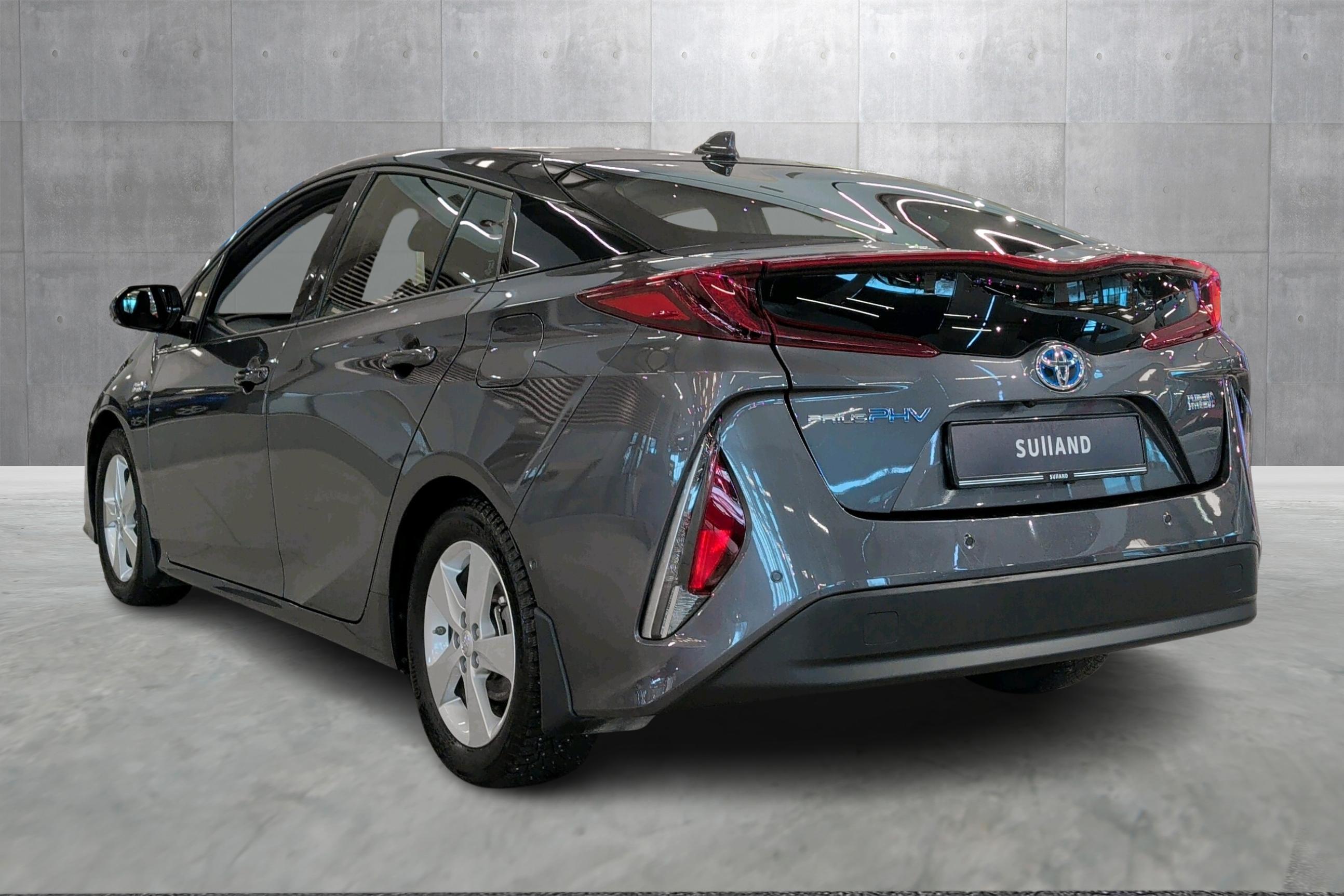 Thumnail bilde 2 av Toyota Prius Plug-in Hybrid