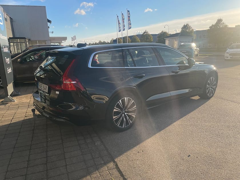 Bild 4 av Volvo V60 Recharge T6 AWD,CORE BRIGHT DRAG B-KAMERA,NAV,MOMS
