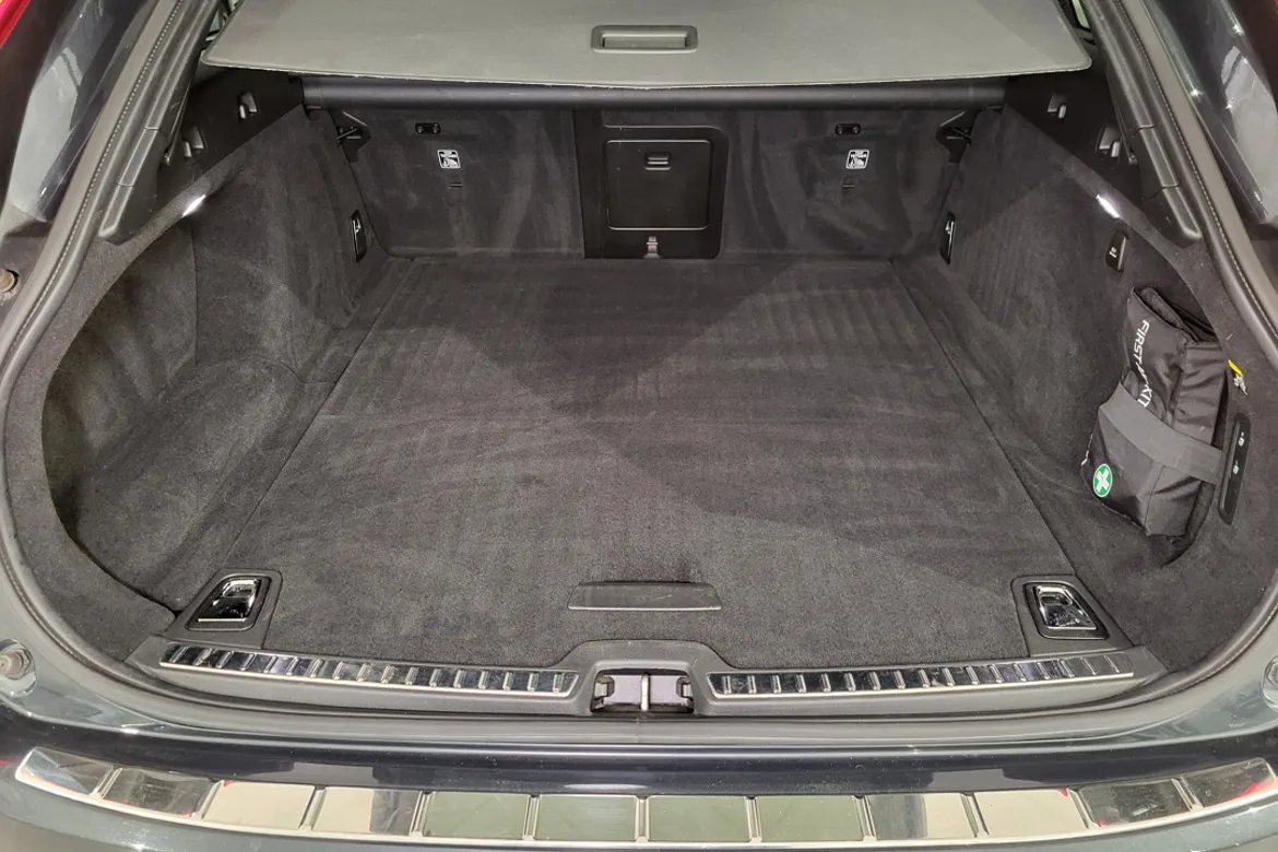Volvo V90 T4