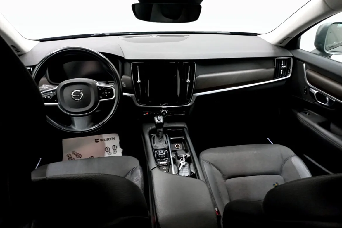 Volvo V90 Cross Country D4 AWD