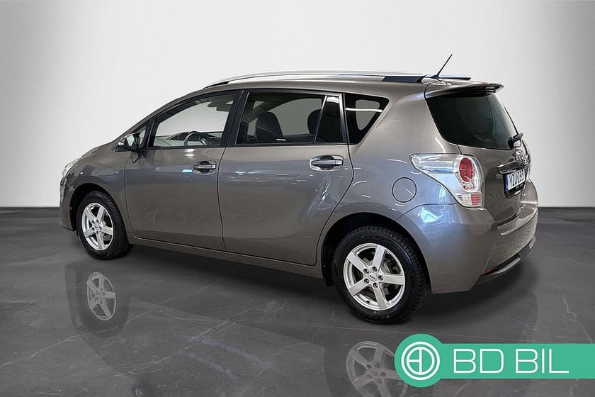 Bild 4 av Toyota Verso 1.8 Valvematic 7-SITS LÅGA MIL BACKKAMERA SE SKICK