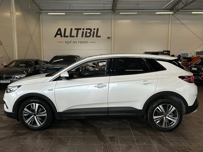 Bild 3 av Opel Grandland X 1.6 CDTi Dynamic Kamera/Navi/Pano/Adaptfart/Keyless/LED