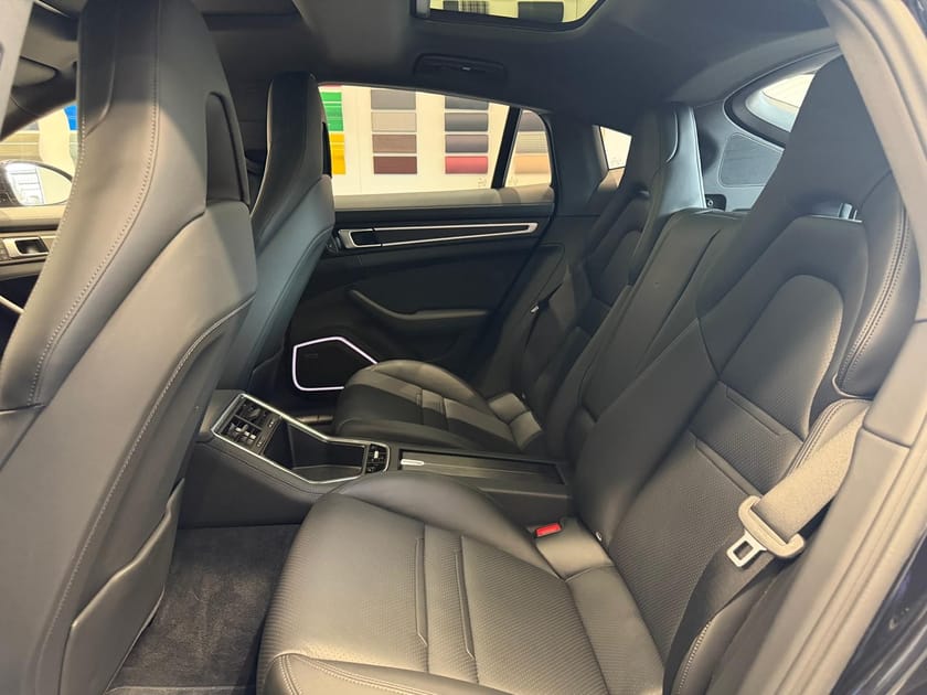 Bild 5 av Porsche Panamera 4 E-Hybrid / Platinum Edition