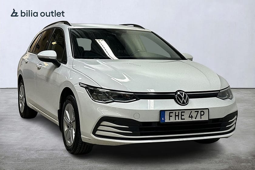 Bild 3 av Volkswagen Golf Sportscombi 1.5 eTSI DSG 131hk Cockpit Drag Backkamera