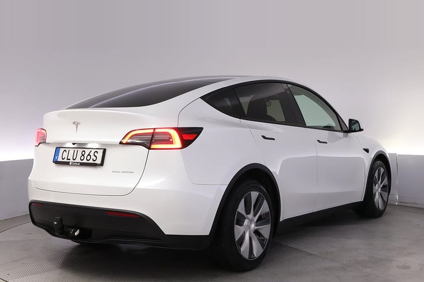 Bild 5 av Tesla Model Y Long Range AWD Autopilot Panorama Drag