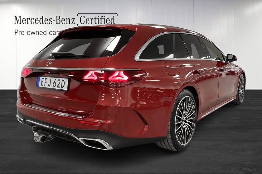 Bild 3 av Mercedes-Benz E 300 T e AMG Premium Drag Läder 360 kamera elstolar