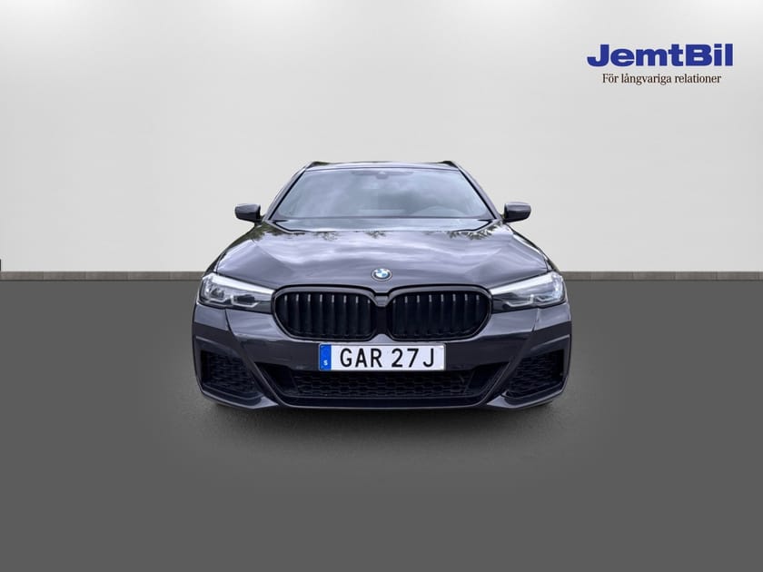 Bild 2 av BMW 530e xDrive Touring M-Sport, Vinterhjul