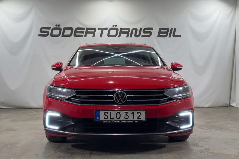 Bild 4 av Volkswagen Passat Sportscombi GTE COCKPIT PANO MOMSBIL