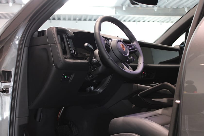 Bild 3 av Porsche Cayenne E-Hybrid BLACK EDITION