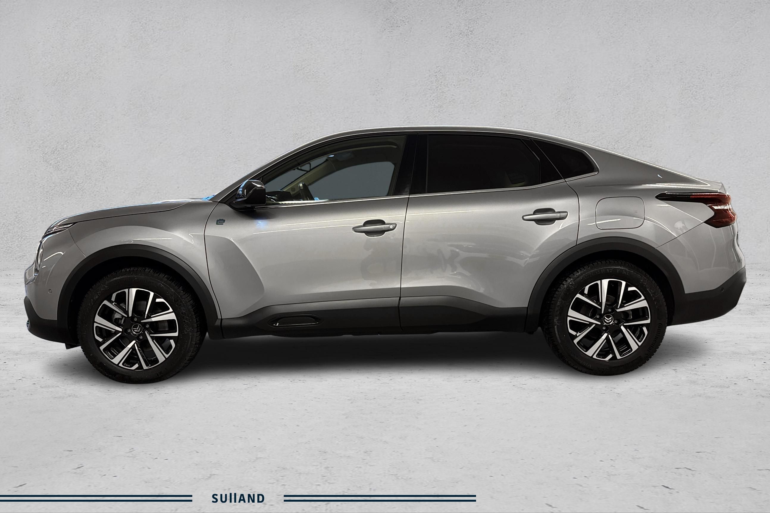 Thumnail bilde 1 av Citroën ë-C4 X