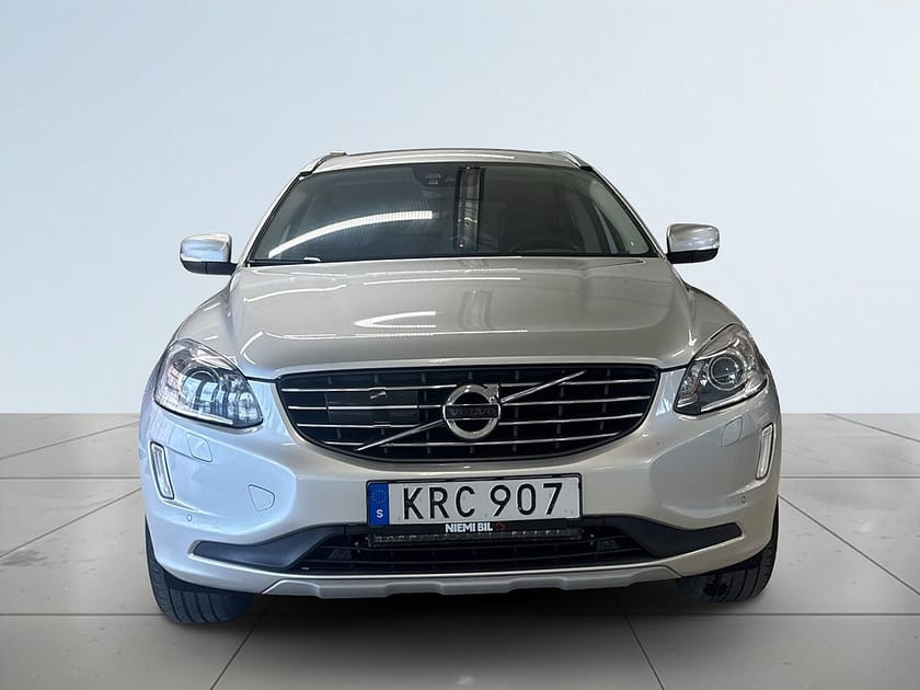 Bild 2 av Volvo XC60 D4 AWD Classic Summum Dvärme Drag Bkamera Taklucka S&V